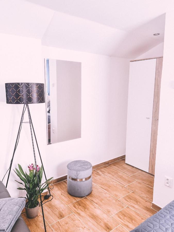 Appartamento Unicorn Hřensko Esterno foto